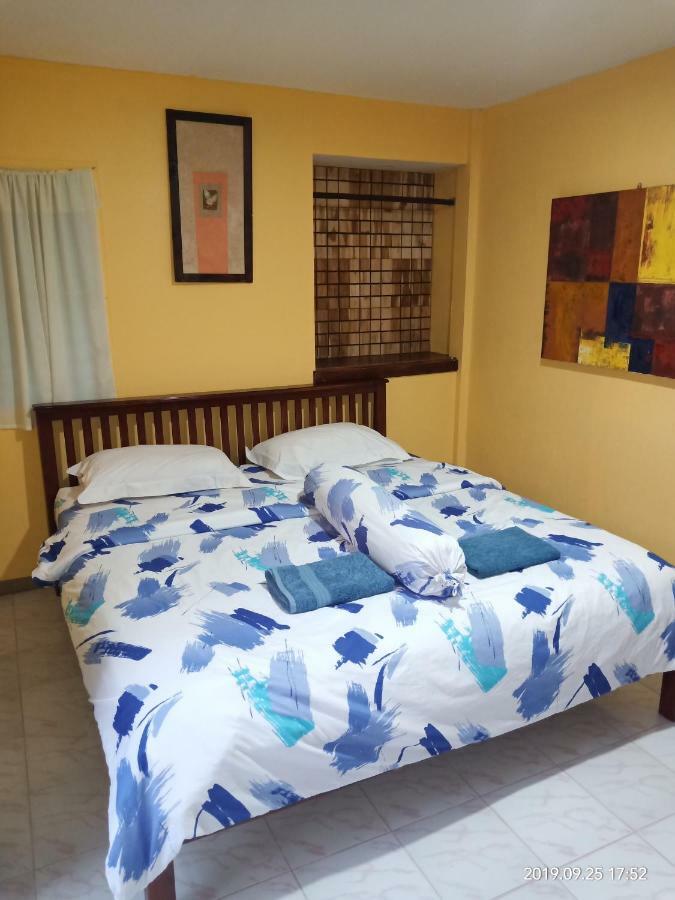 Blue Beach Resort Sam Roi Yot Bilik gambar