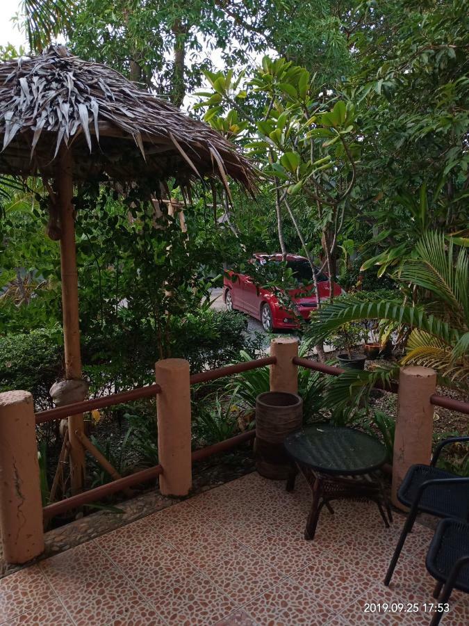 Blue Beach Resort Sam Roi Yot Bilik gambar